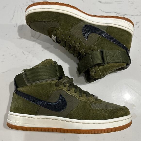 Nike Big Kid's Air Force 1 Ultra Mid 'Rough Green" Size 6Y, EUC - Picture 1 of 7